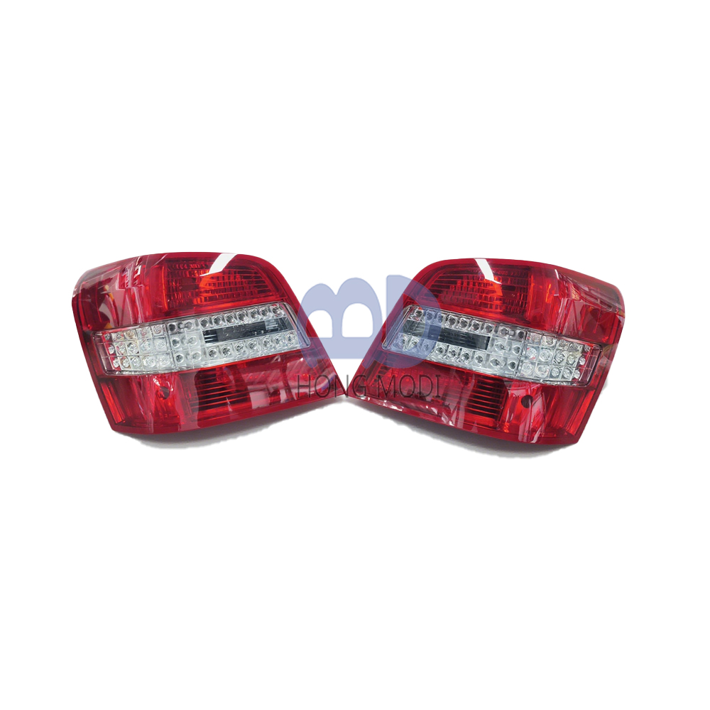 适用于奔驰W204 GLK GLK300 GLK350 GLK200 2008-2012款的汽车配件，包括尾灯、转向灯、刹车灯，零件号：2048202564 2048202664（右上）。